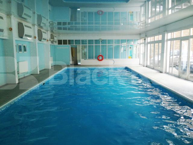 			UNDER OFFER, Studio Apartment, 1 bath, 1 reception Studio			 Regents Bridge Gardens, Vauxhall